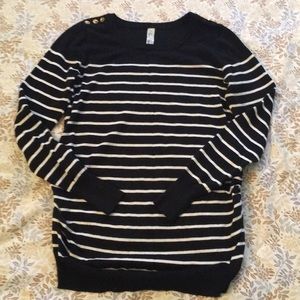 Long sleeve maternity blouse